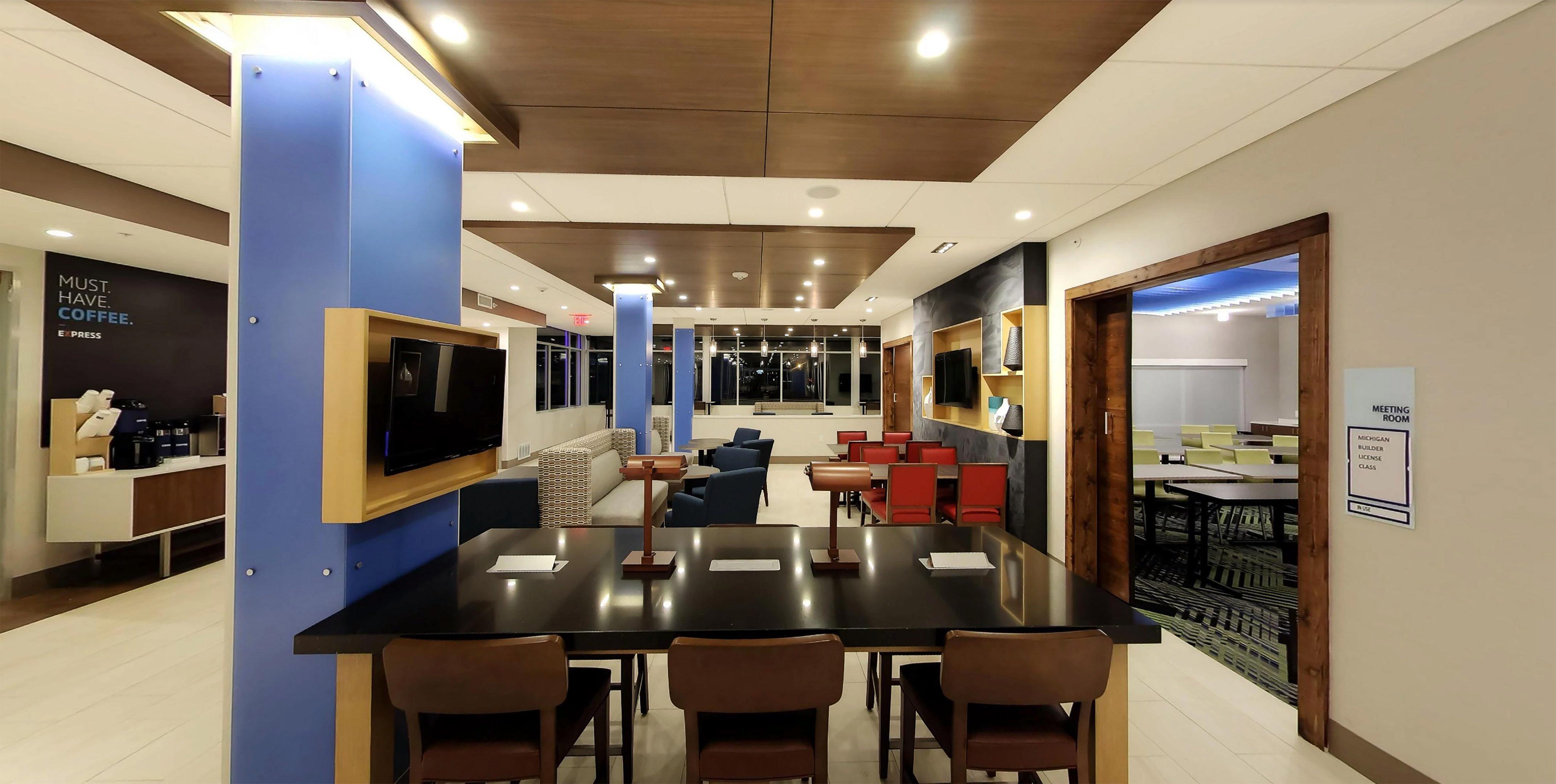 Holiday Inn Express & Suites - Detroit Northwest - Livonia By Ihg Buitenkant foto