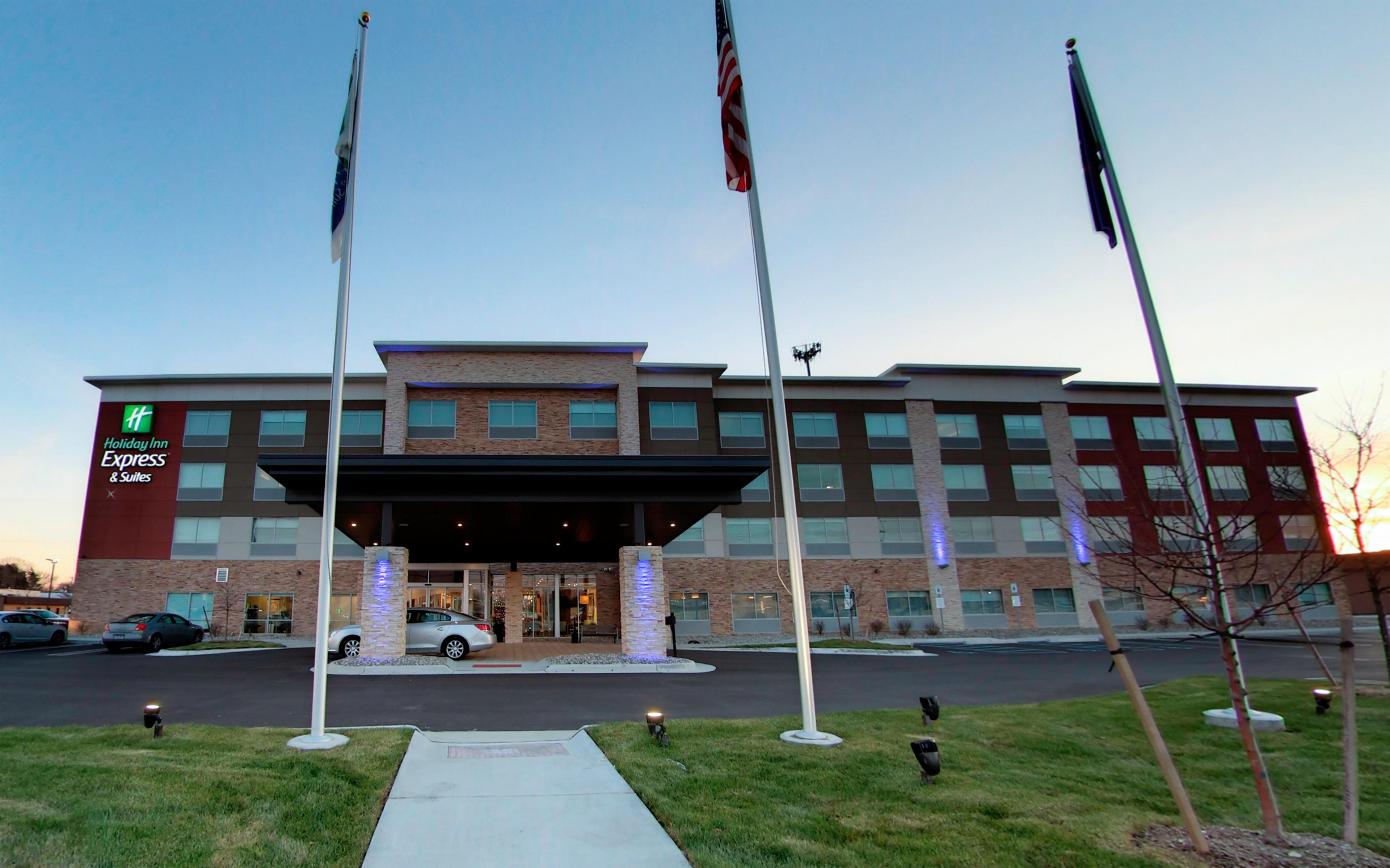 Holiday Inn Express & Suites - Detroit Northwest - Livonia By Ihg Buitenkant foto