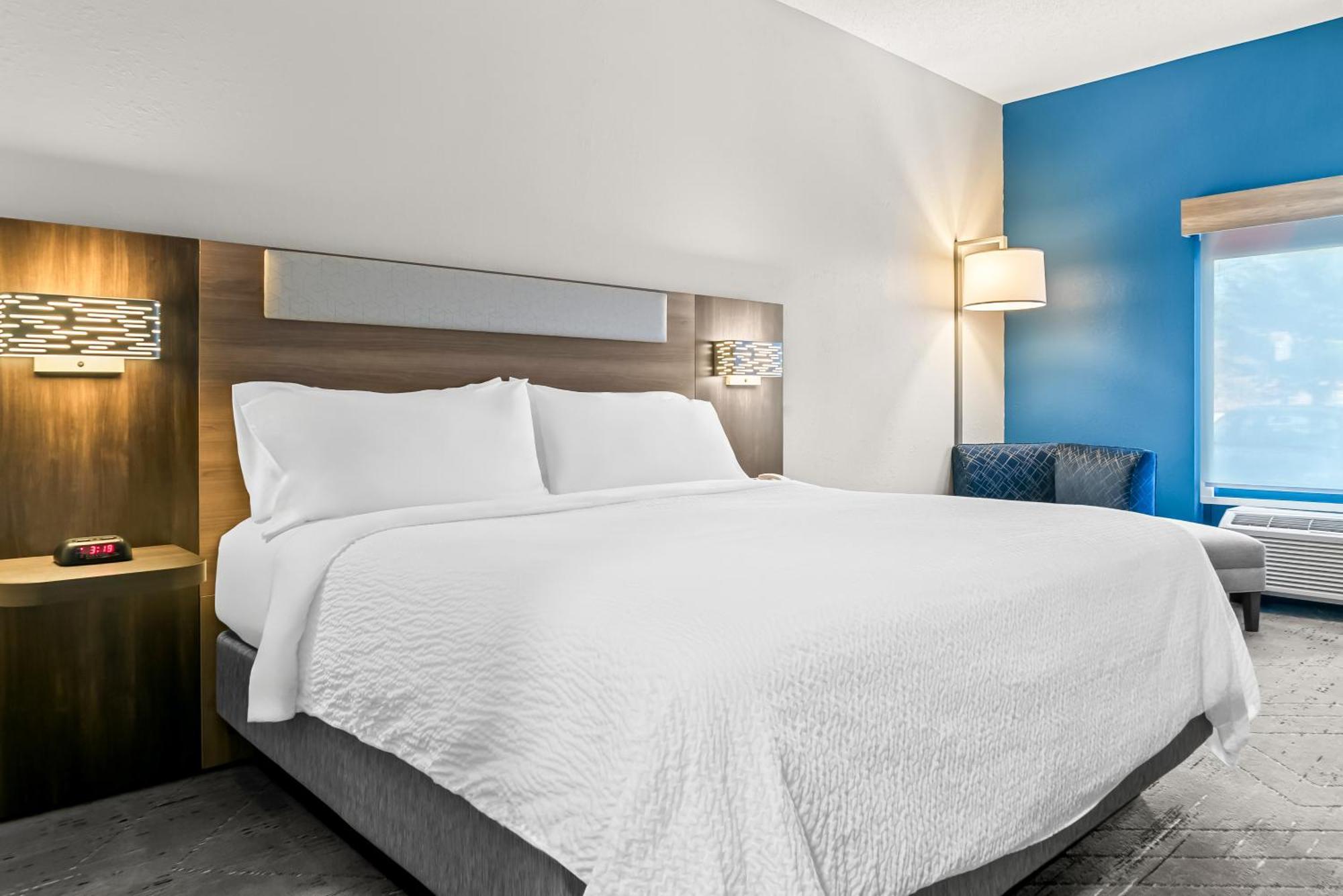 Holiday Inn Express & Suites - Detroit Northwest - Livonia By Ihg Buitenkant foto